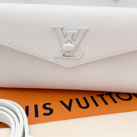 Louis Vuitton Lockme PM Soft White Calfskin Leather Tote - Picture 12 of 12